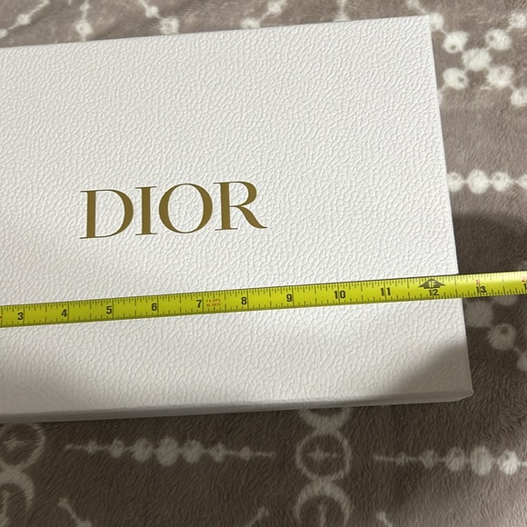 Dior Box 🌺 - Picture 3 of 9